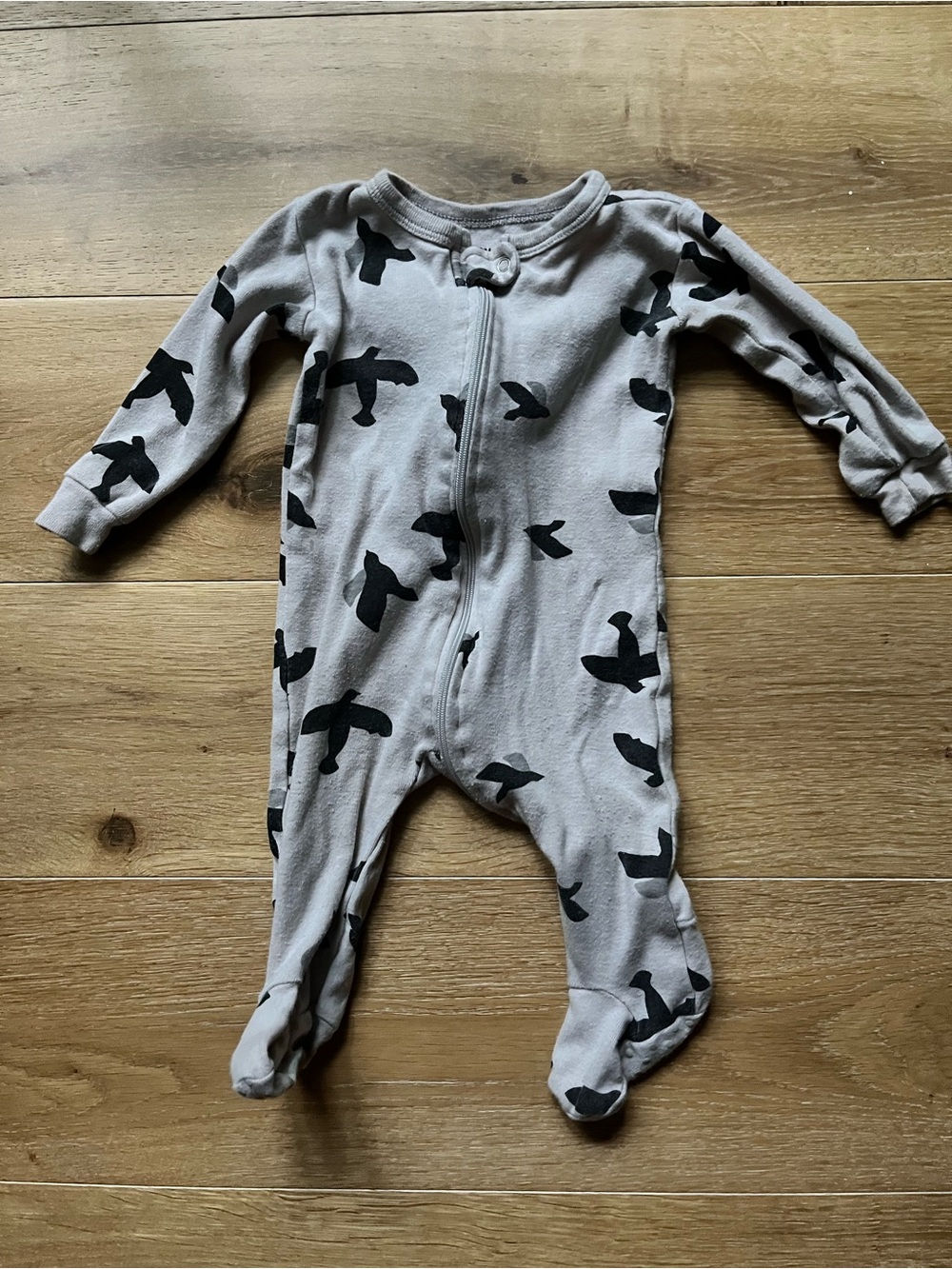 Leveret 0-6 Grey Bird-Print Footed One-Piece for Babies
